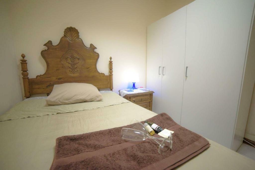 Quarto com 4 camas (Beliches+ 1 Sofá-cama) Porto Exterior foto