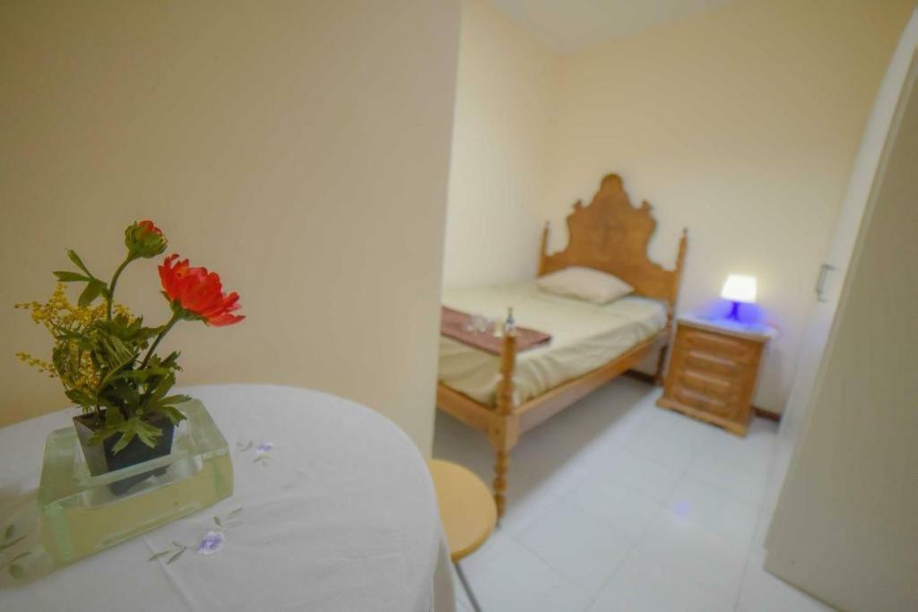 Quarto com 4 camas (Beliches+ 1 Sofá-cama) Porto Exterior foto