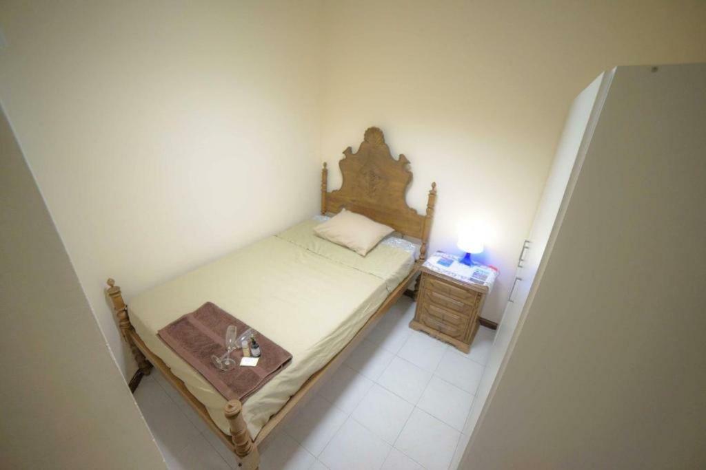 Quarto com 4 camas (Beliches+ 1 Sofá-cama) Porto Exterior foto